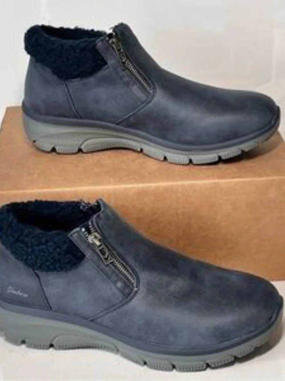 Skechers zip closure